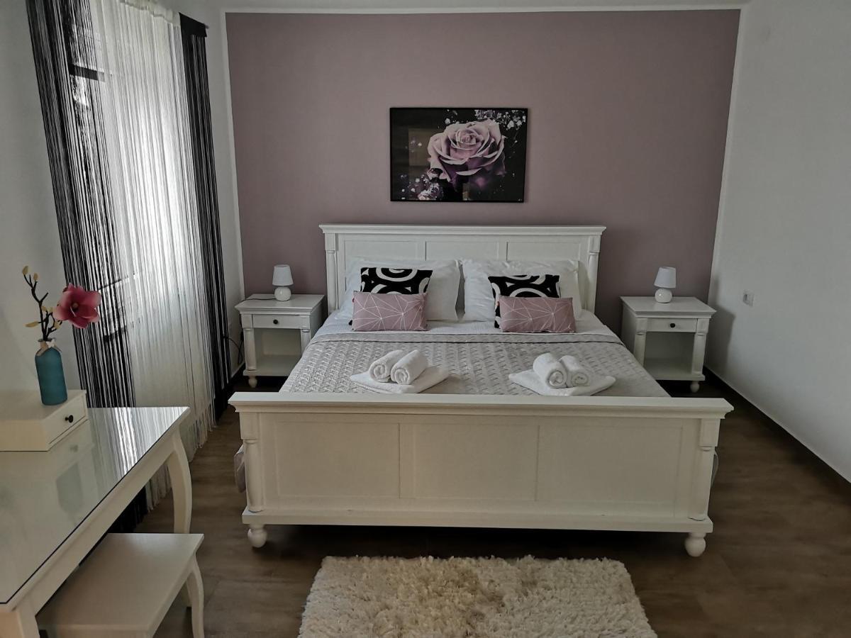 Apartma San Zaro *